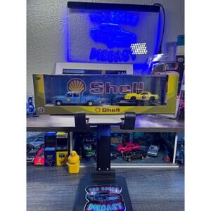 M2 Machines Hauler Shell gas 77 Chevy Cheyenne super 30 & 85 Camaro IrocZ